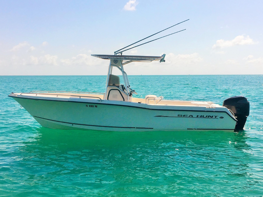 a small boat in a body of water